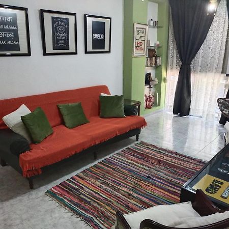 An Indian Bollywood Sevilla Experience - For Families, Couples & Business Trips Luaran gambar