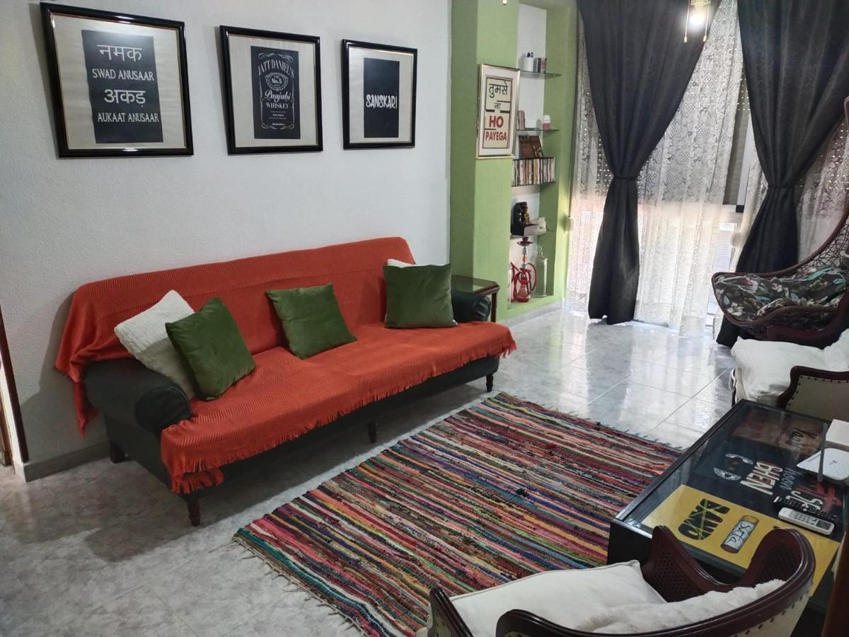 An Indian Bollywood Sevilla Experience - For Families, Couples & Business Trips Luaran gambar